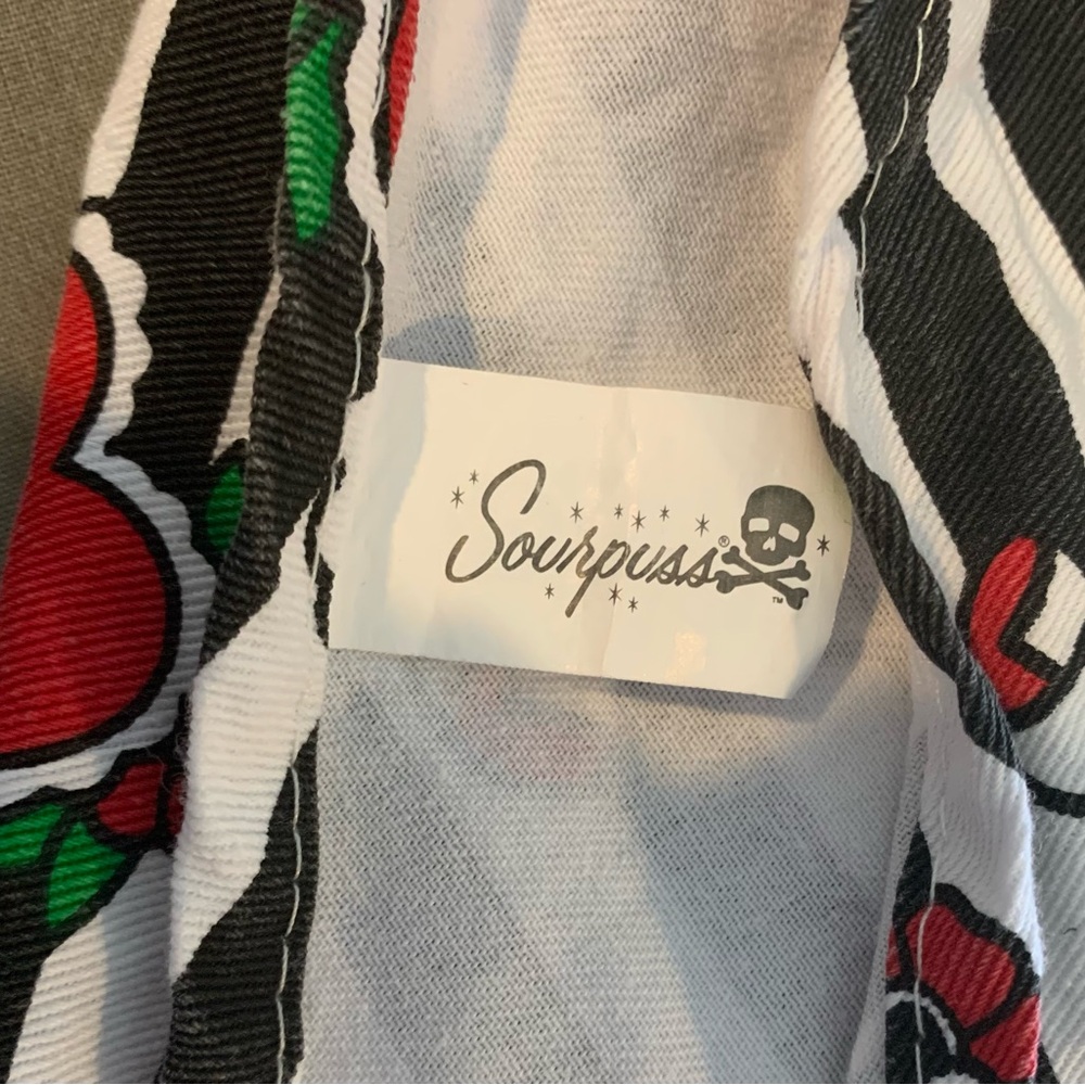SOURPUSS - Vegan AF Apron - Picture 8 of 9